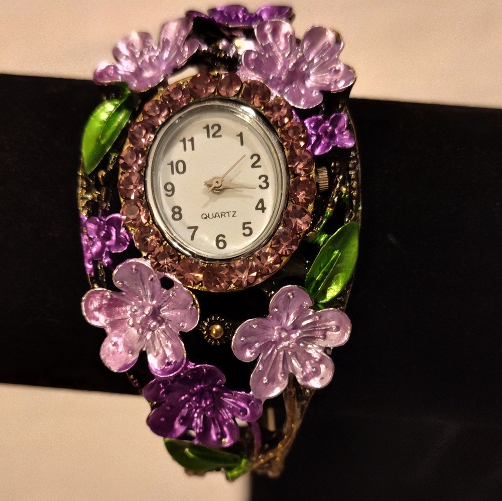Beautiful Vintage Floral Cuff Watch